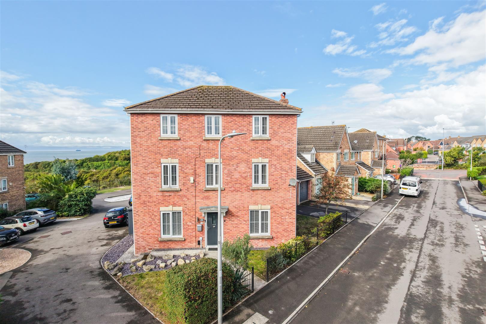 Heol Y Dryw, Rhoose, Vale of Glamorgan, CF62 3LR